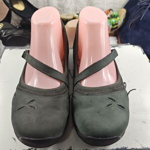 Ahnu Gracie Mary Jane Women's Size 8.5 Green & purple Suede  Flats Shoes